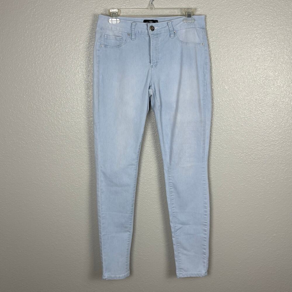 Royalty for Me Size 6 Skinny Leg Light Wash White-Blue Jeans Pockets Zipper Fly
